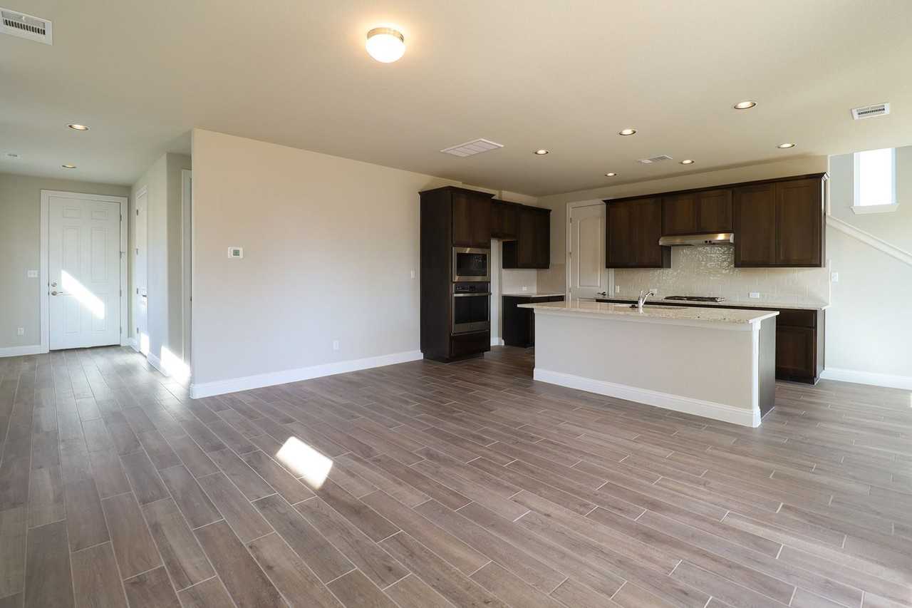 105 Bent Trail Ln - Photo 5 of 19