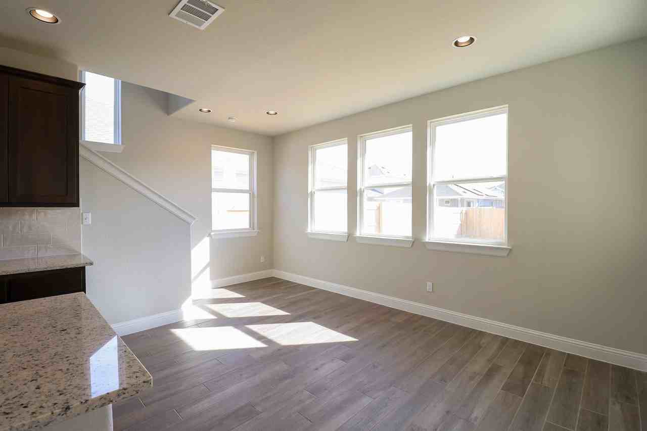 105 Bent Trail Ln - Photo 6 of 19