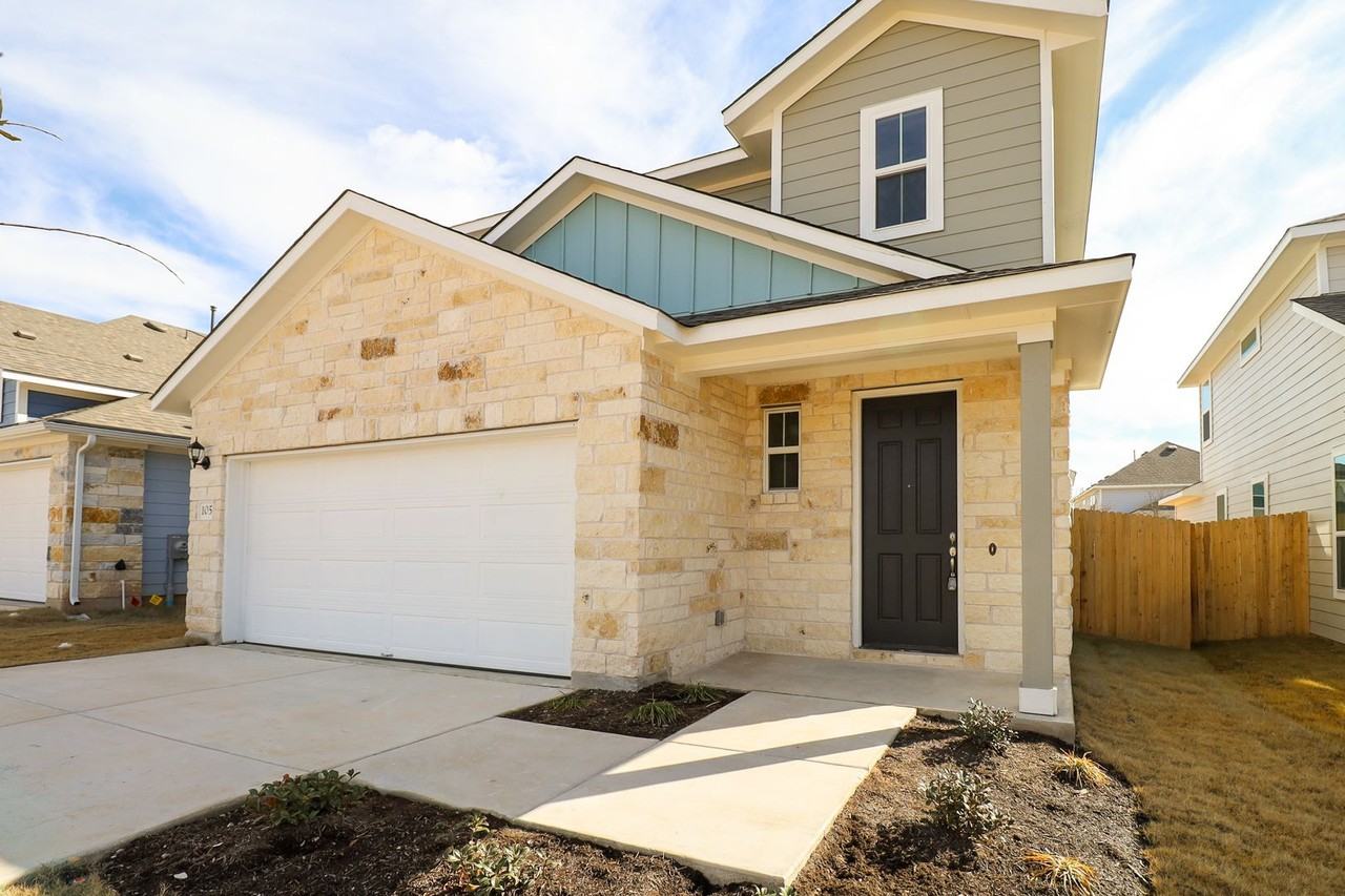 105 Bent Trail Ln - Photo 2 of 19