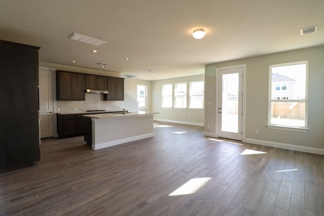 105 Bent Trail Ln - Photo 4 of 19