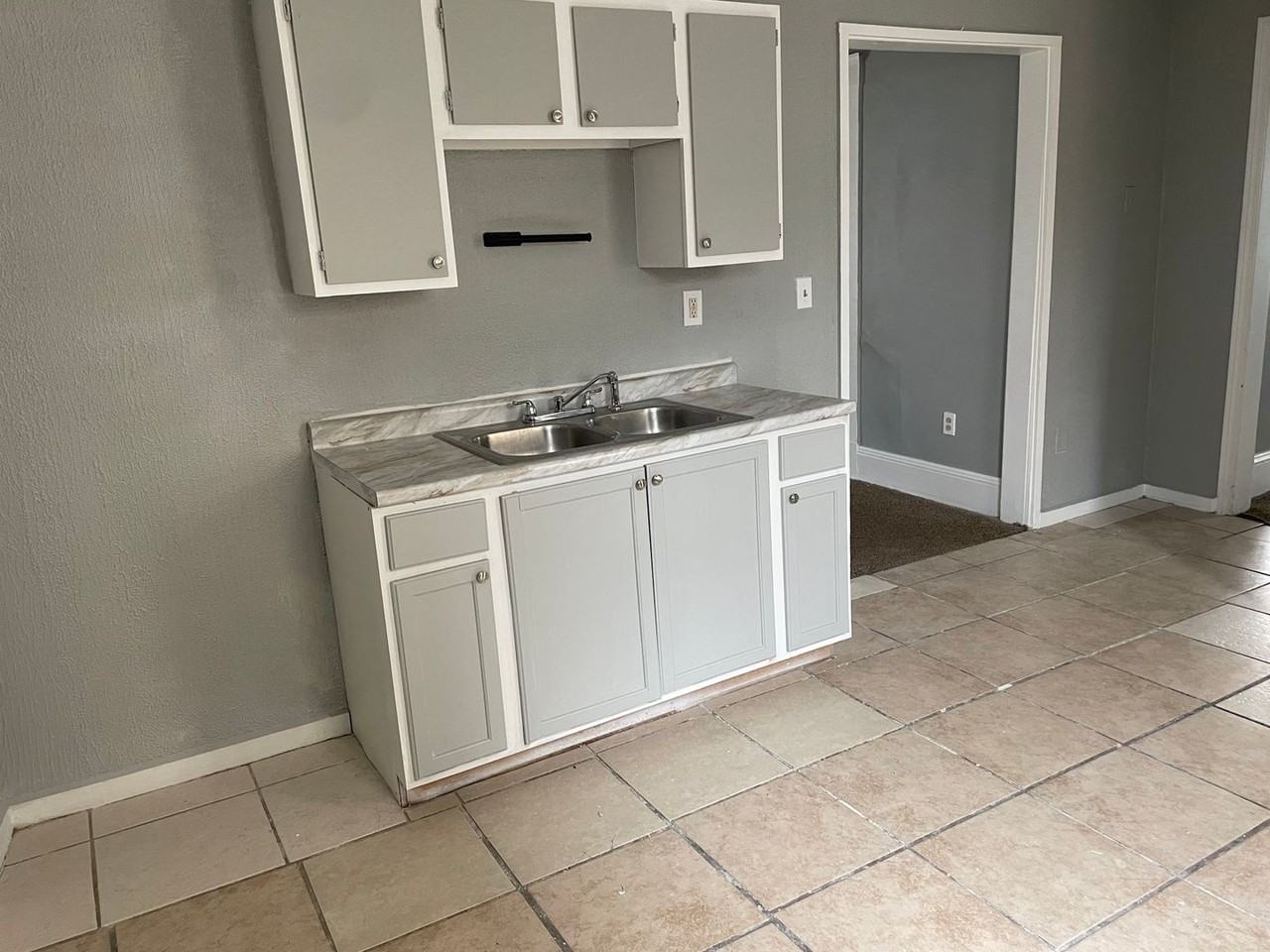 7411 Brinsmade Ave - Photo 5 of 5