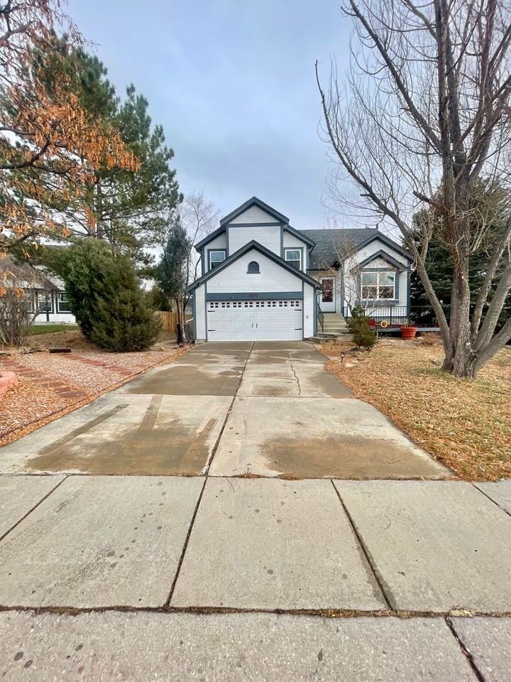 3635 Trailhill Pl - Photo 2 of 32