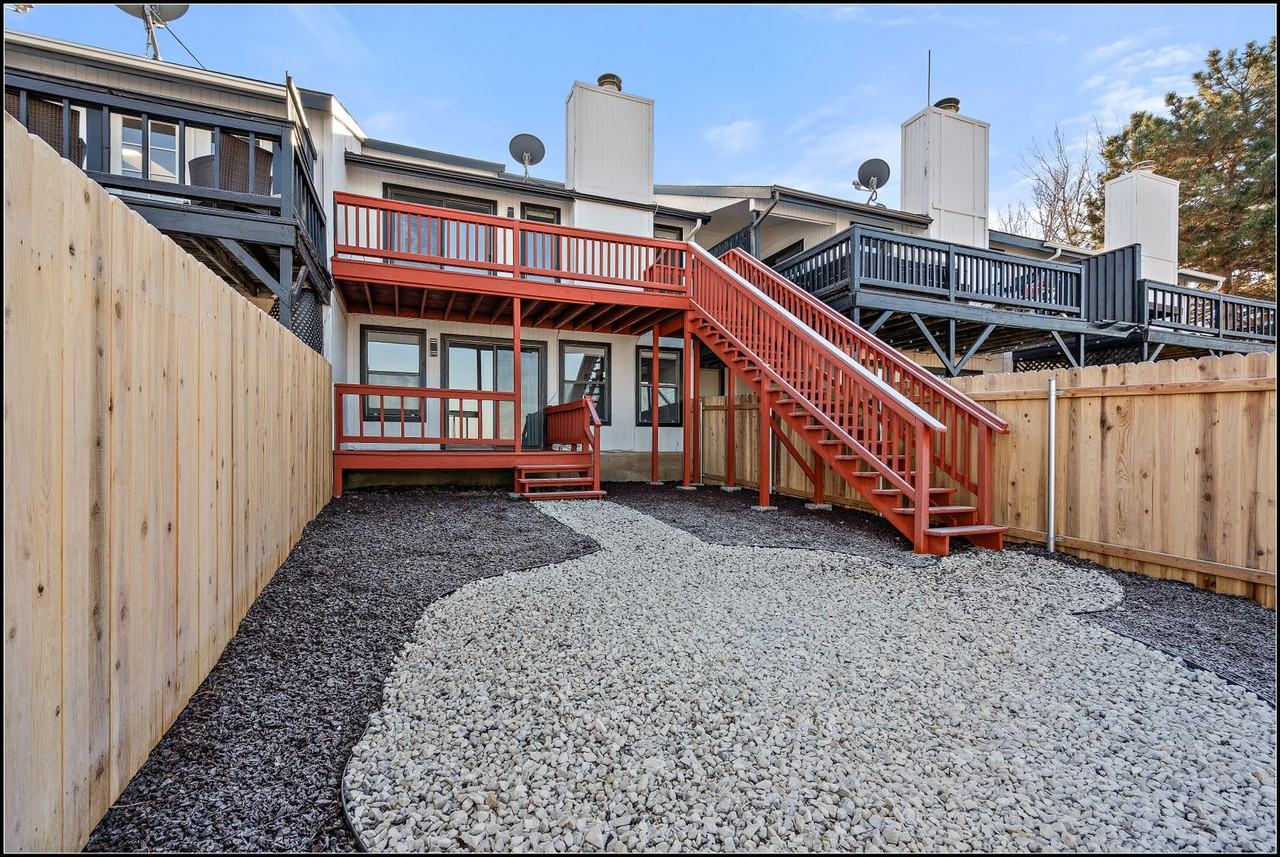 2746 E Eastgate Dr - Photo 7 of 48