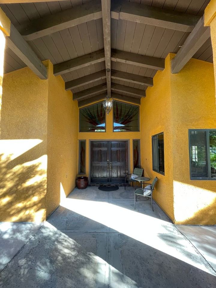 1328 W Parkway Dr - Photo 2 of 22