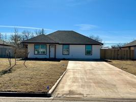 featured image of 5349 N 10th St