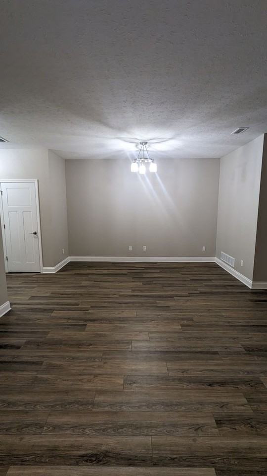 638 Treadway Blvd - Photo 4 of 14