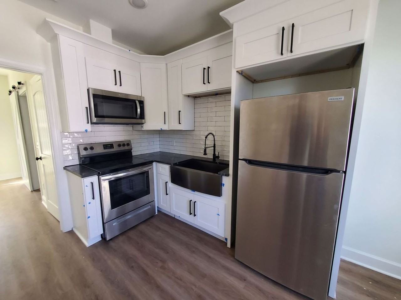 1011 E Waldburg St #A - Photo 2 of 5