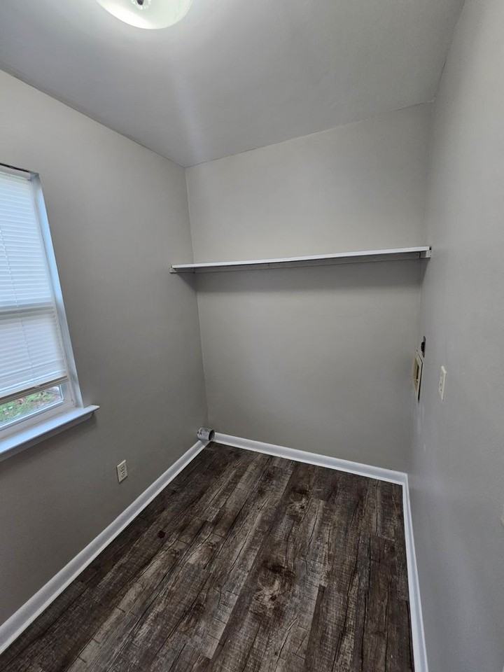 6401 Lenawee St - Photo 6 of 13