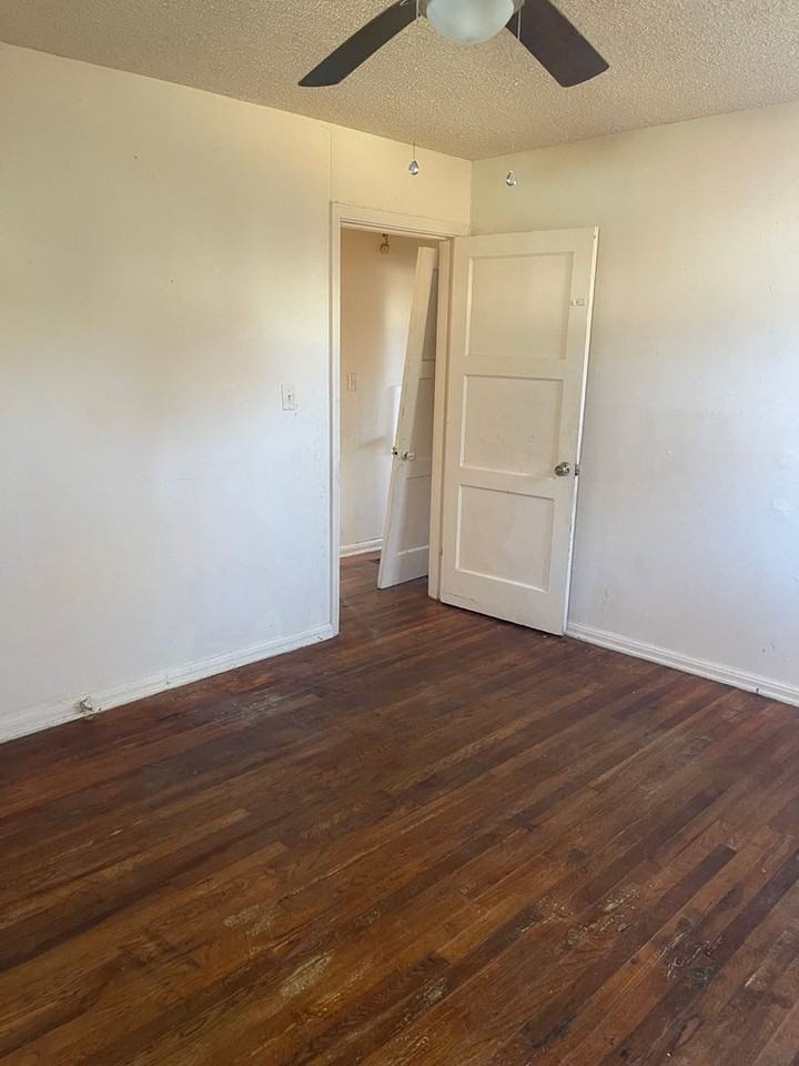 3612 Michigan Blvd - Photo 2 of 3