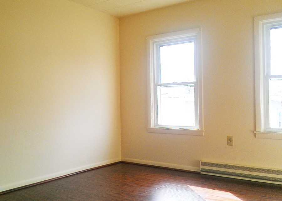 365 1/2 Saint Paul St - Photo 2 of 6