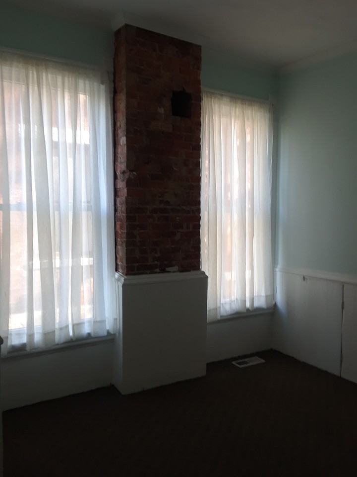 390 E Oakland Ave #A - Photo 5 of 11