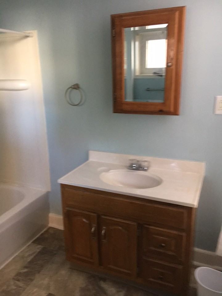 390 E Oakland Ave #A - Photo 7 of 11