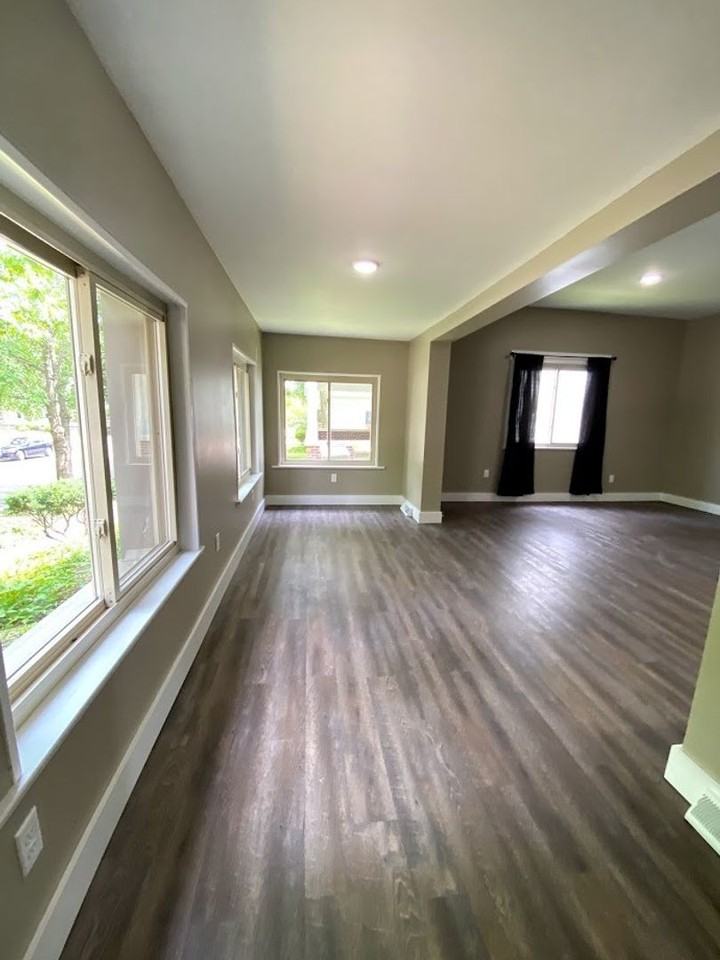 314 E 7th St - Photo 7 of 29