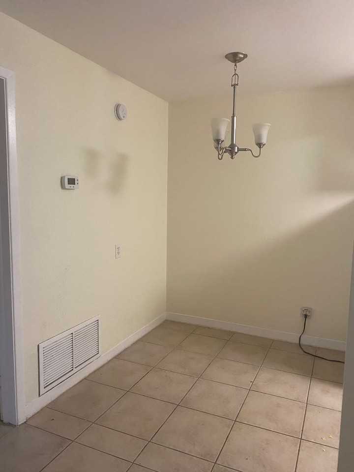 500 75th Ave N - Photo 6 of 21