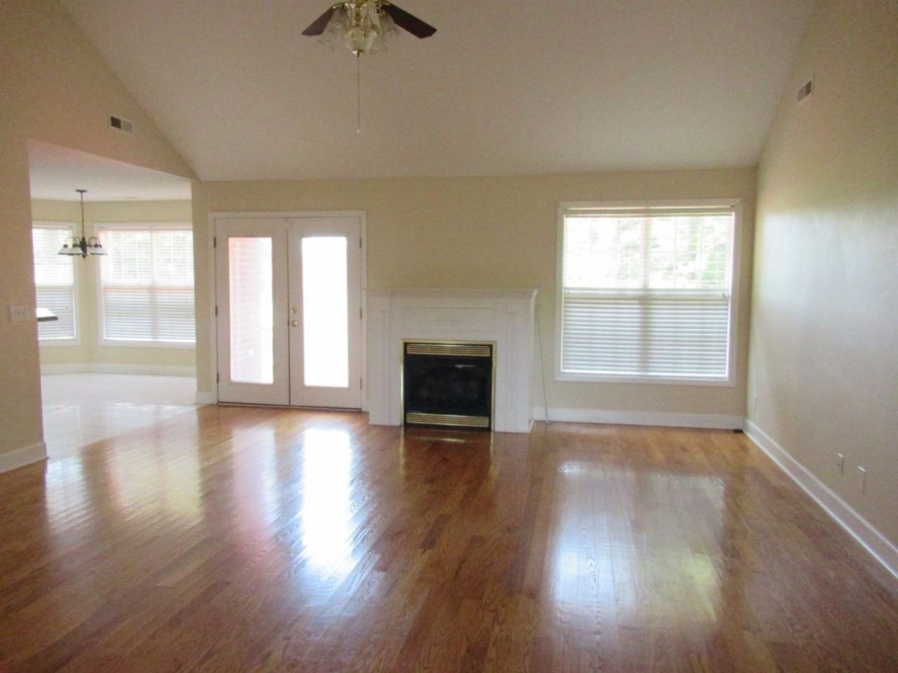 2610 Turning Leaf Ln - Photo 3 of 33