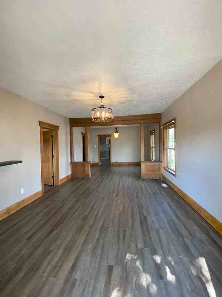 318 N 4th Ave - Photo 2 of 10