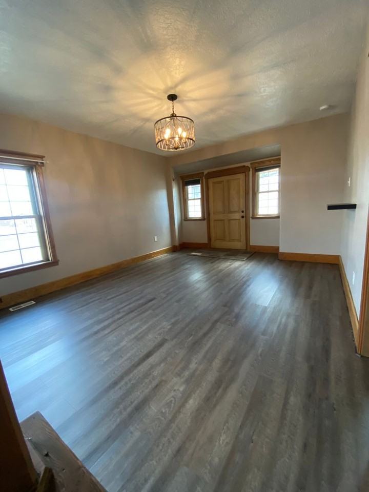 318 N 4th Ave - Photo 3 of 10