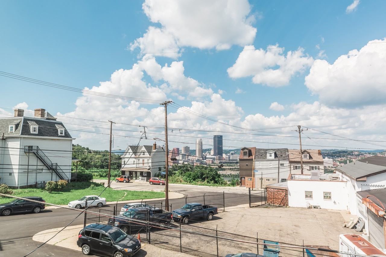 28 Sharon St - Photo 2 of 50