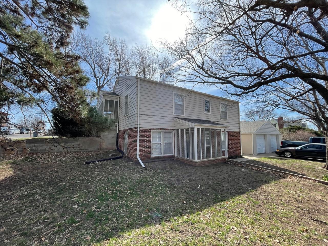 1034 Quivera Circle - Photo 3 of 10