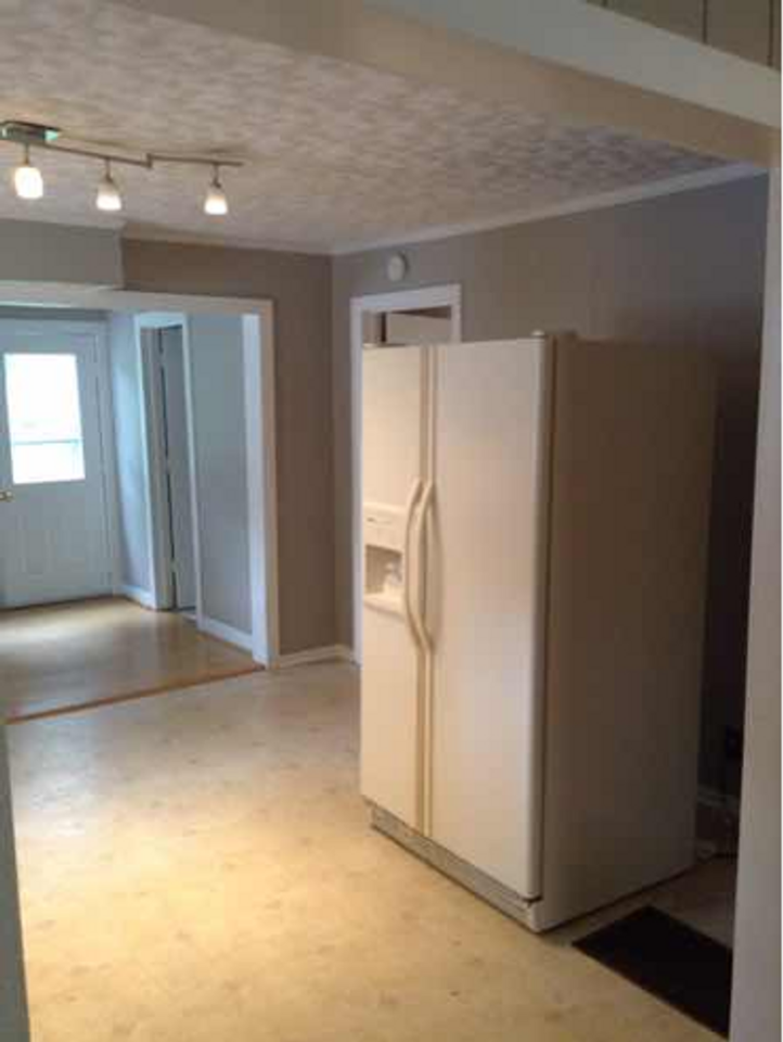 1313 S Grant St - Photo 6 of 15