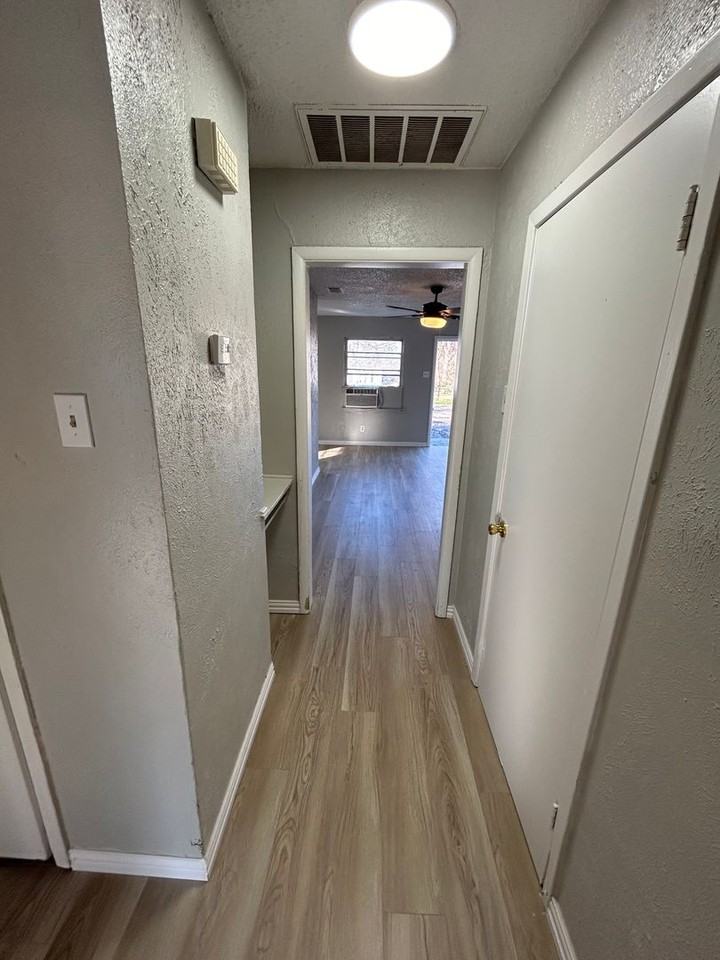 4126 Kernack St - Photo 5 of 11