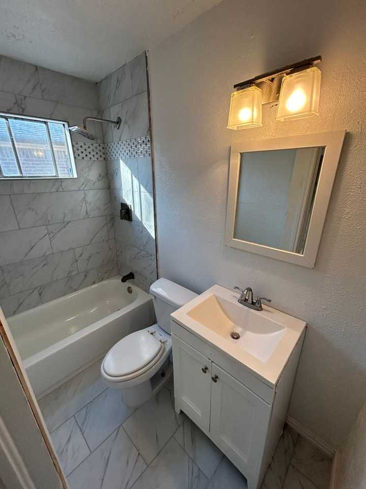4126 Kernack St - Photo 6 of 11
