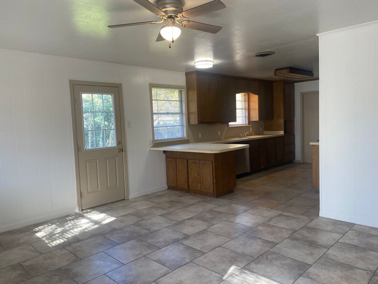 2014 S 45th St - Photo 3 of 22