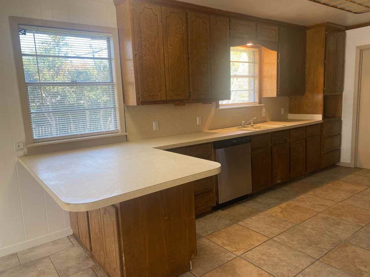 2014 S 45th St - Photo 4 of 22