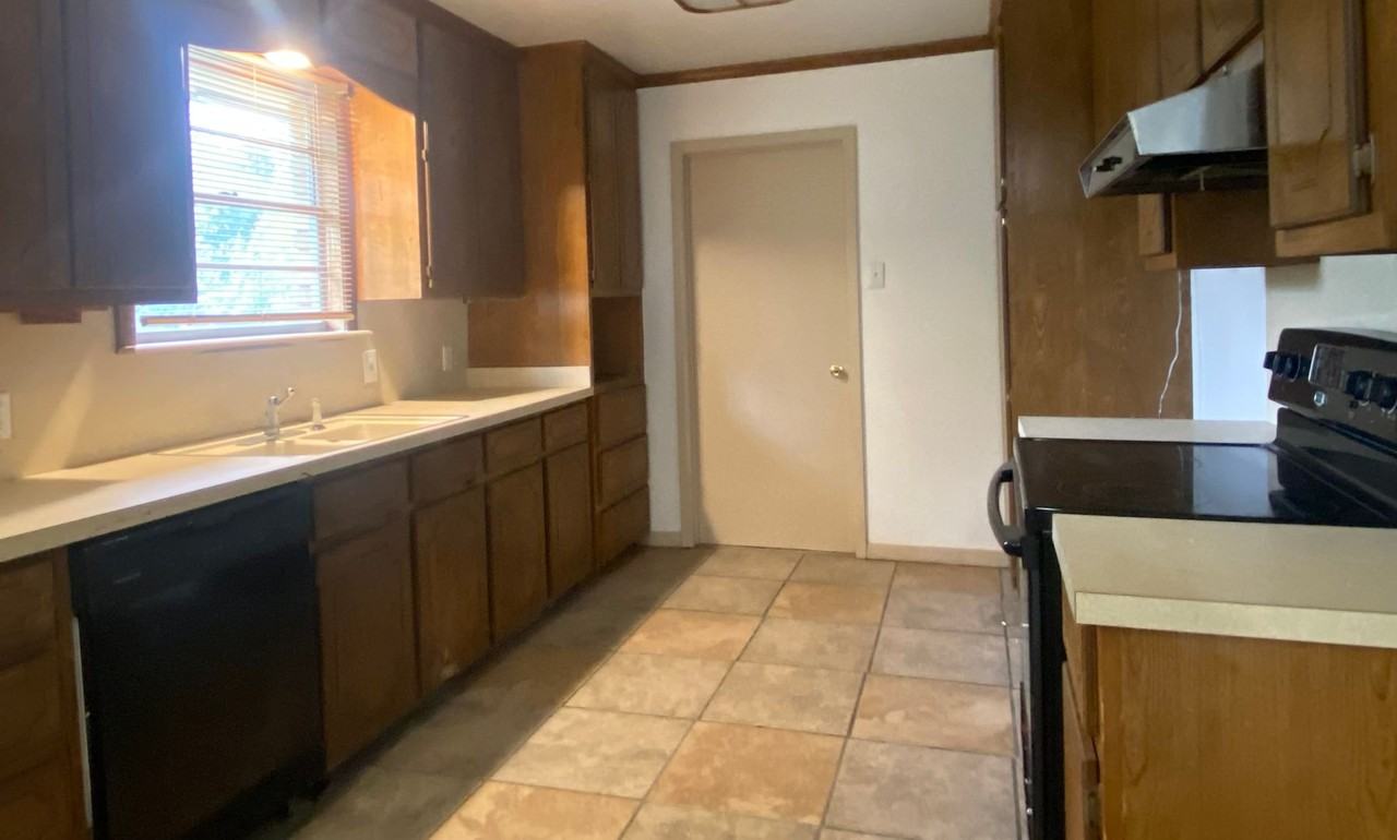 2014 S 45th St - Photo 7 of 22