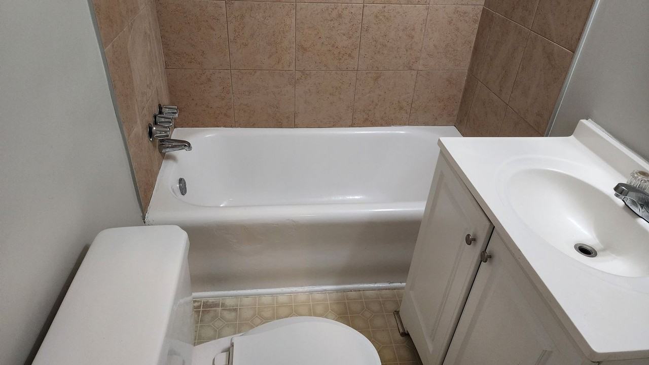 1825 Nw 28th St - Photo 3 of 25