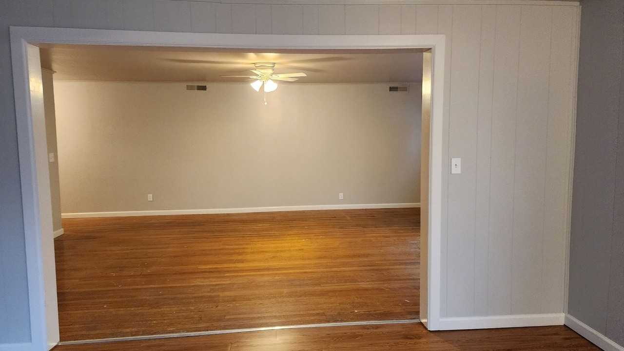 1825 Nw 28th St - Photo 4 of 25