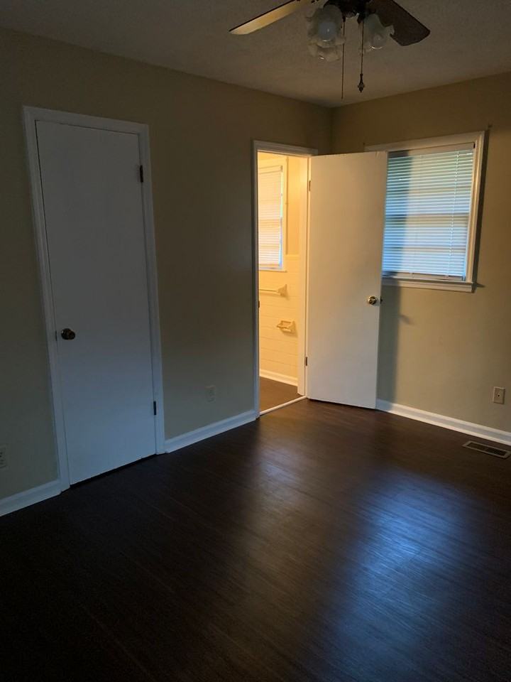 2426 Whispering Pines Cir - Photo 4 of 8