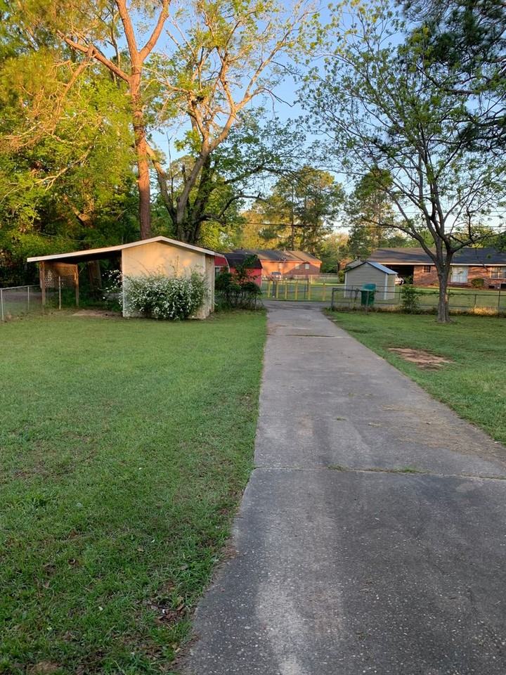 2426 Whispering Pines Cir - Photo 7 of 8