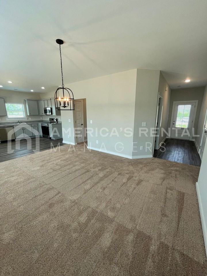 853 Bethel Church Rd - Photo 6 of 33