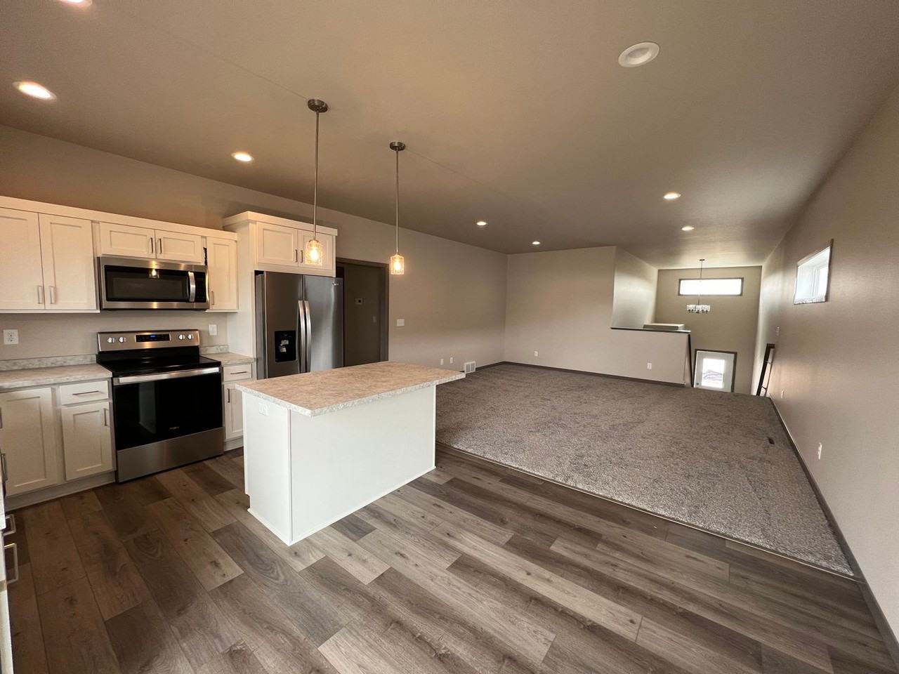 1510 Keystone Cir Ne - Photo 3 of 16