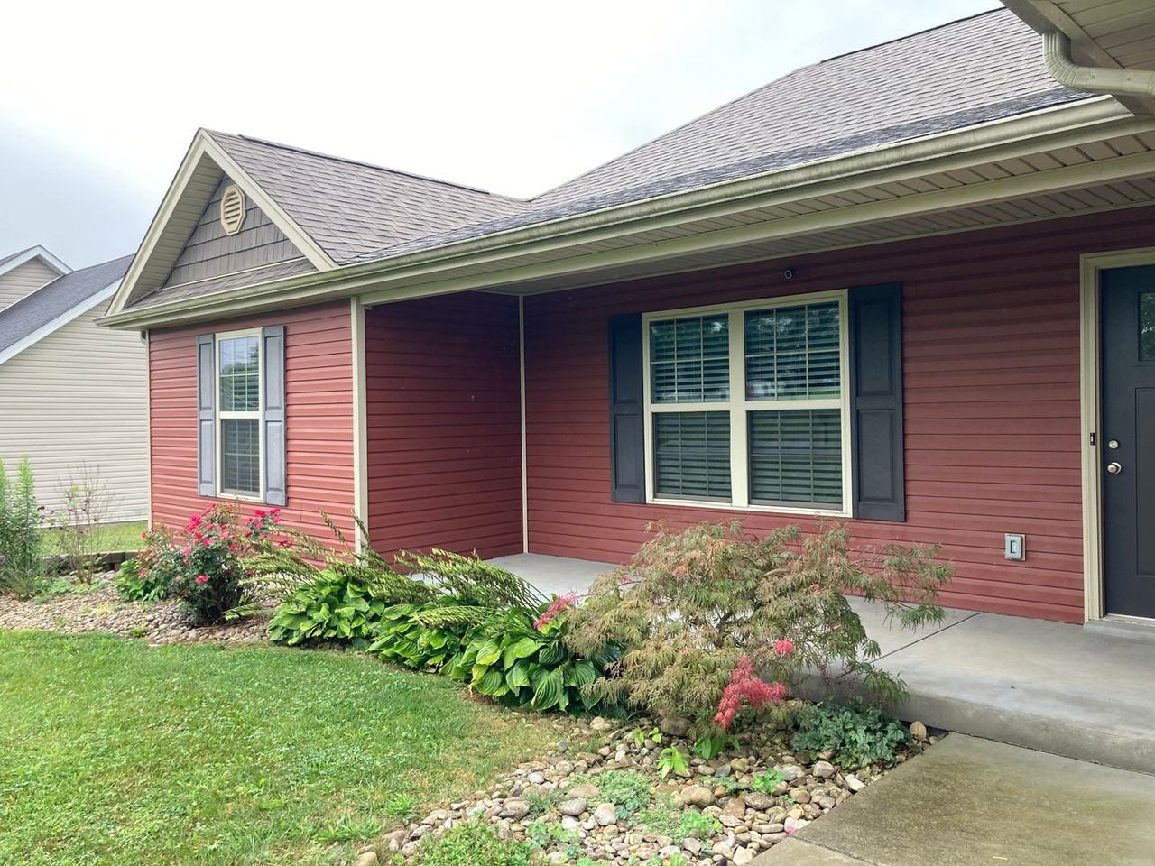 231 Harness Ct - Photo 4 of 50