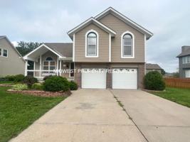 featured image of 3514 Sw Windsong Dr