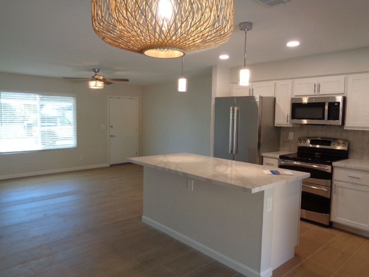1846 W Portobello Ave - Photo 6 of 14