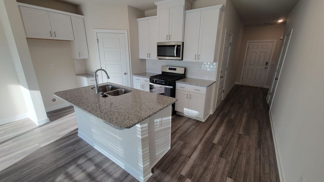 4 Rockshire Trl - Photo 2 of 15