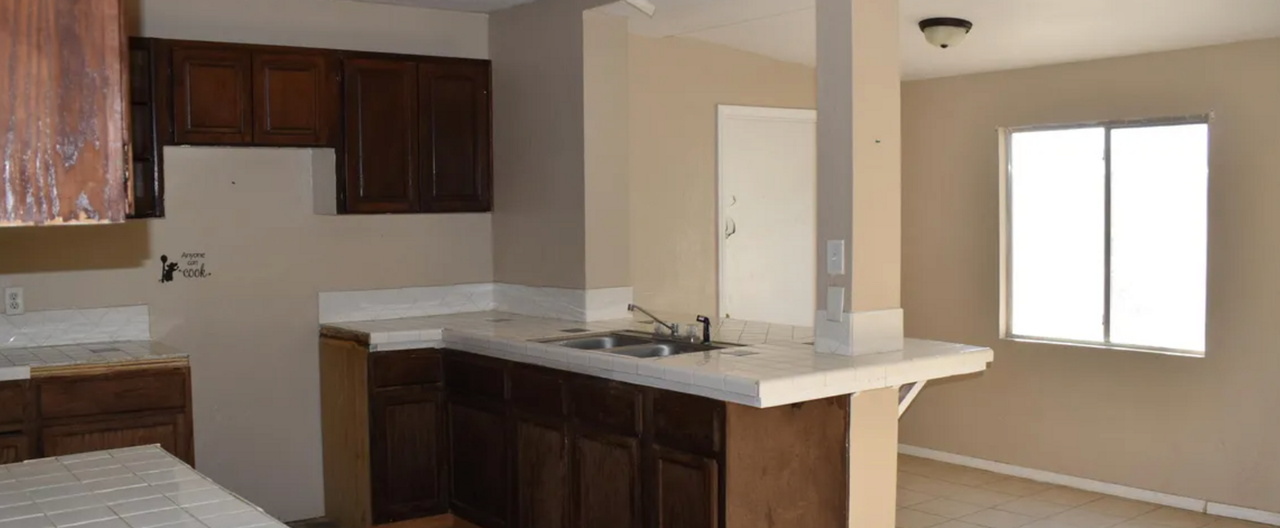 8957 Mount Shasta Dr - Photo 2 of 9