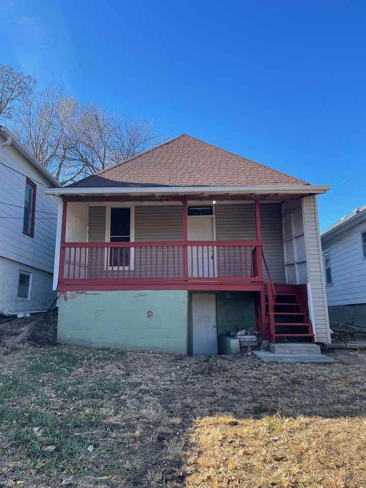 1923 S 15th St - Photo 5 of 15