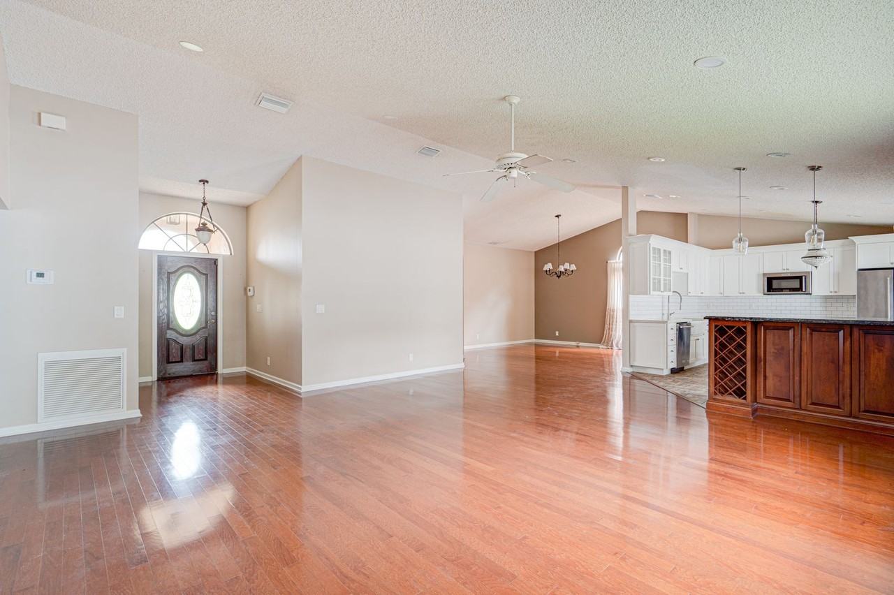 12613 White Coral Dr - Photo 3 of 29