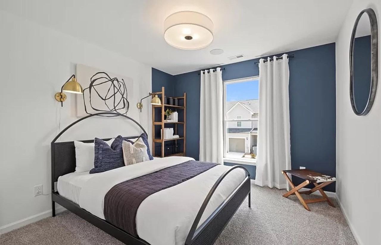 16135 Leading St - Photo 5 of 19