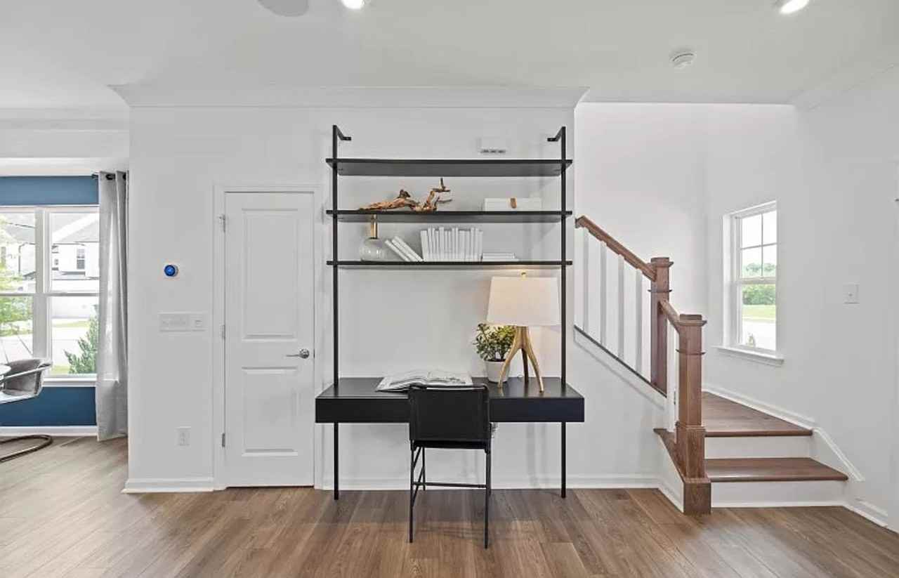 16135 Leading St - Photo 6 of 19