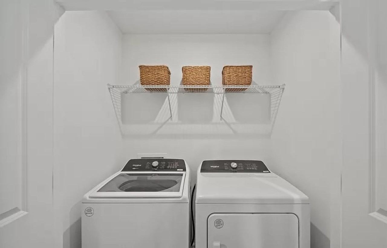 16135 Leading St - Photo 7 of 19