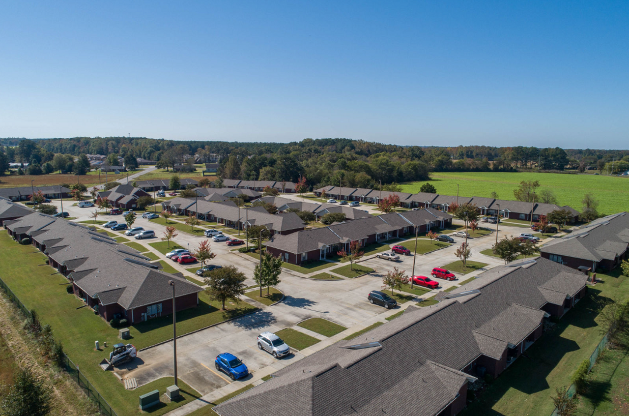 17962 Arrowhead Drive - Photo 3 of 25