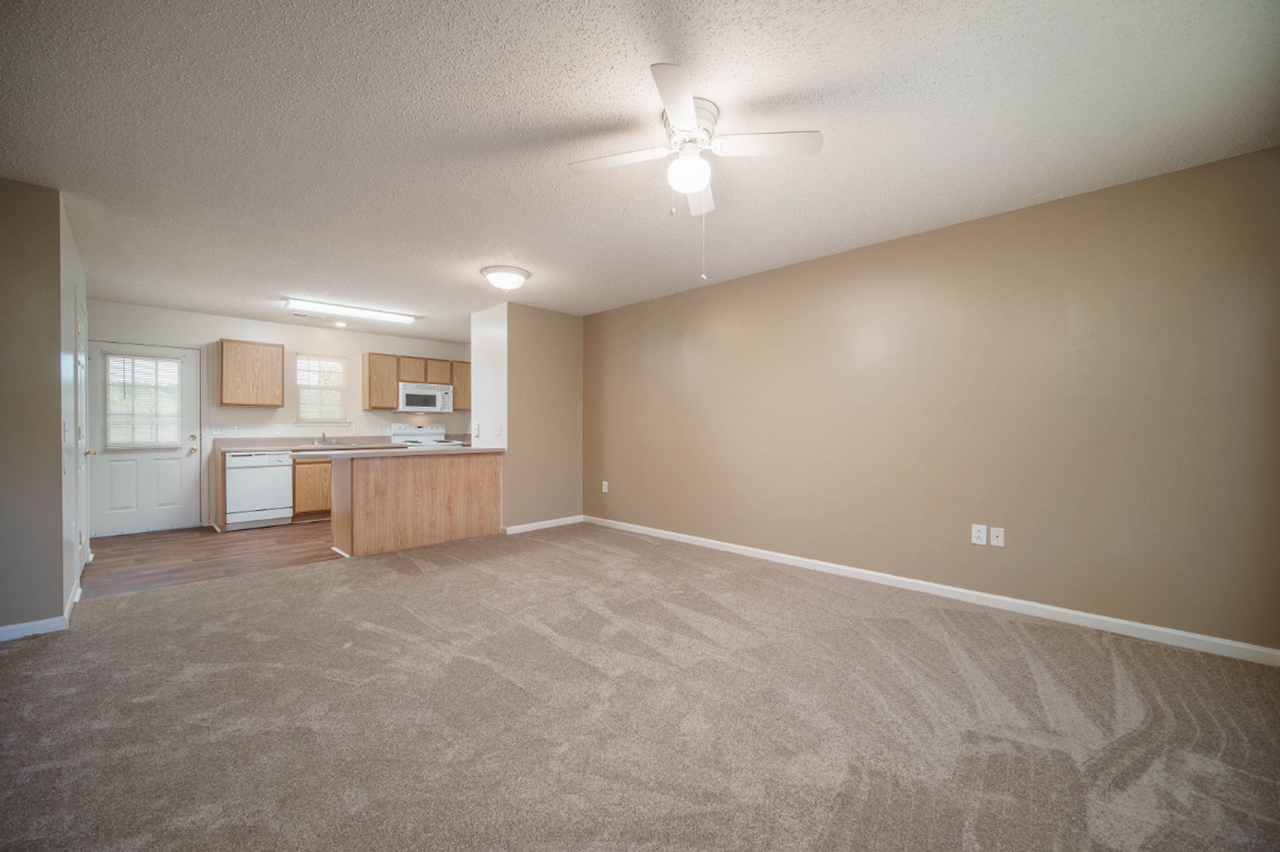 17962 Arrowhead Drive - Photo 5 of 25