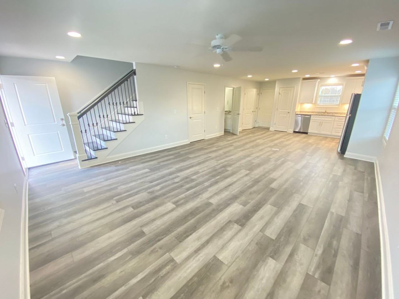 124 Richland Ave - Photo 2 of 22