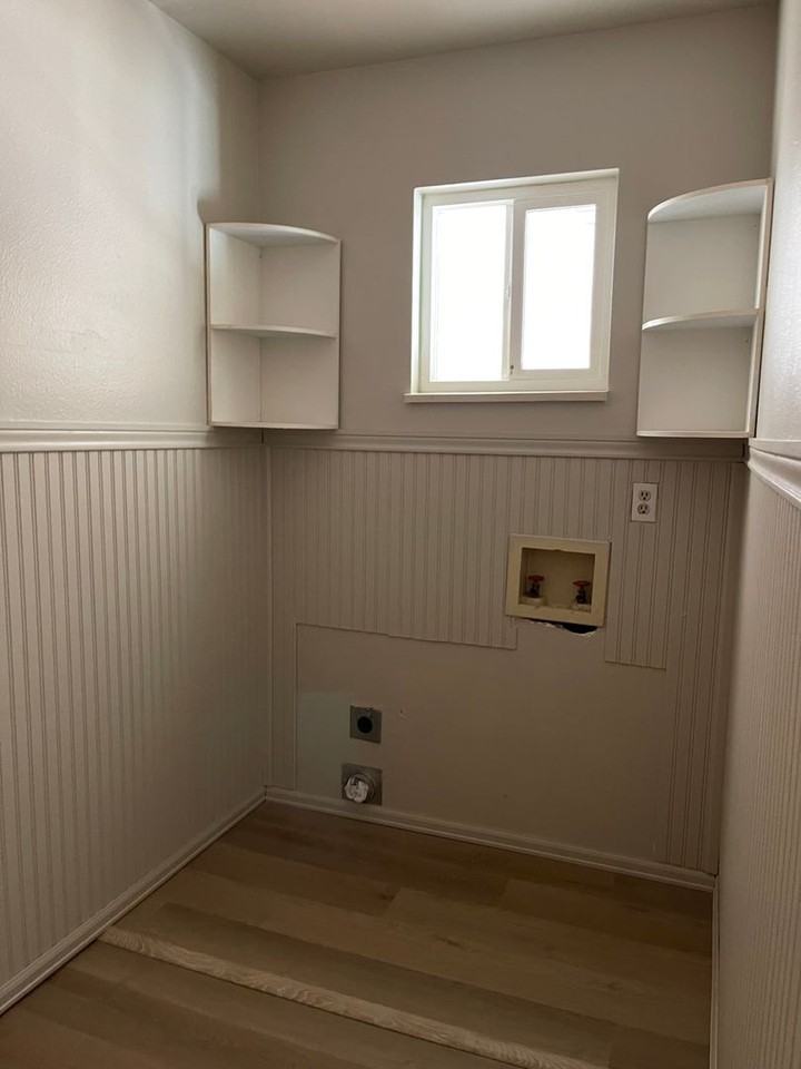 340 Barrett Ave - Photo 6 of 18