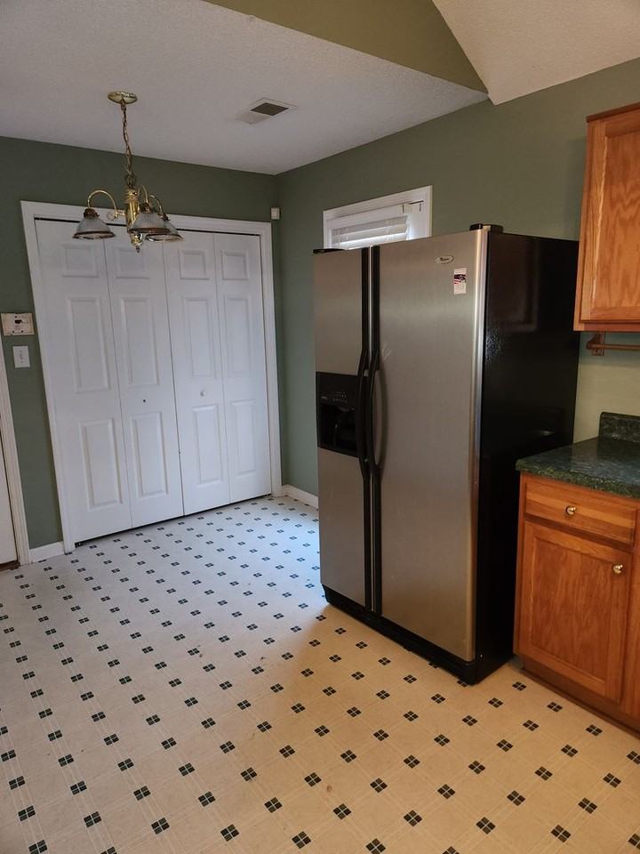 1360 Binford Pl - Photo 6 of 16